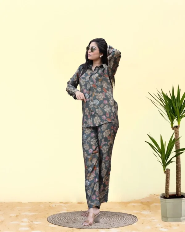 Grey Flora Set