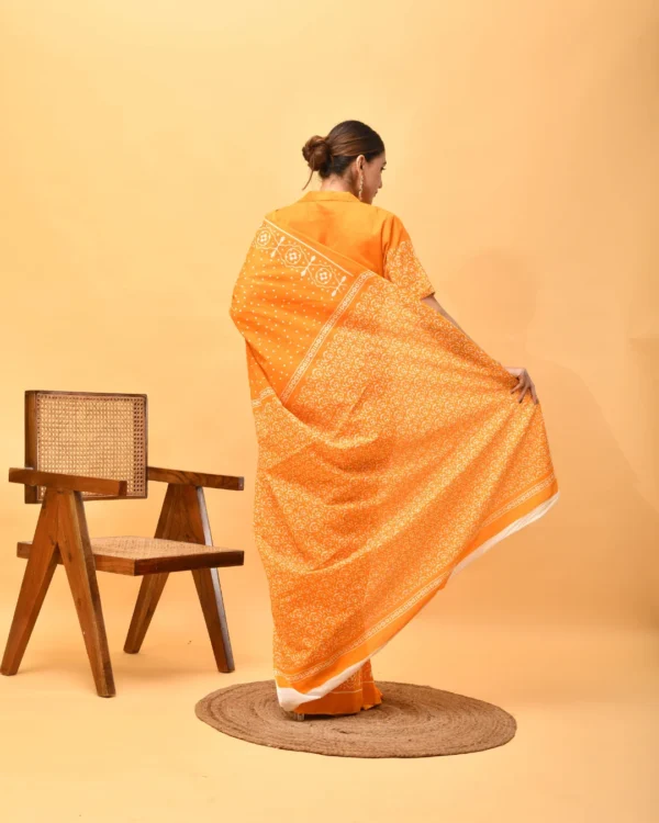 Golden Dusk Saree - Image 4